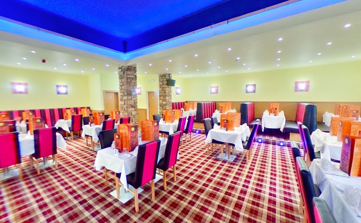 Three Elephants Llandevaud